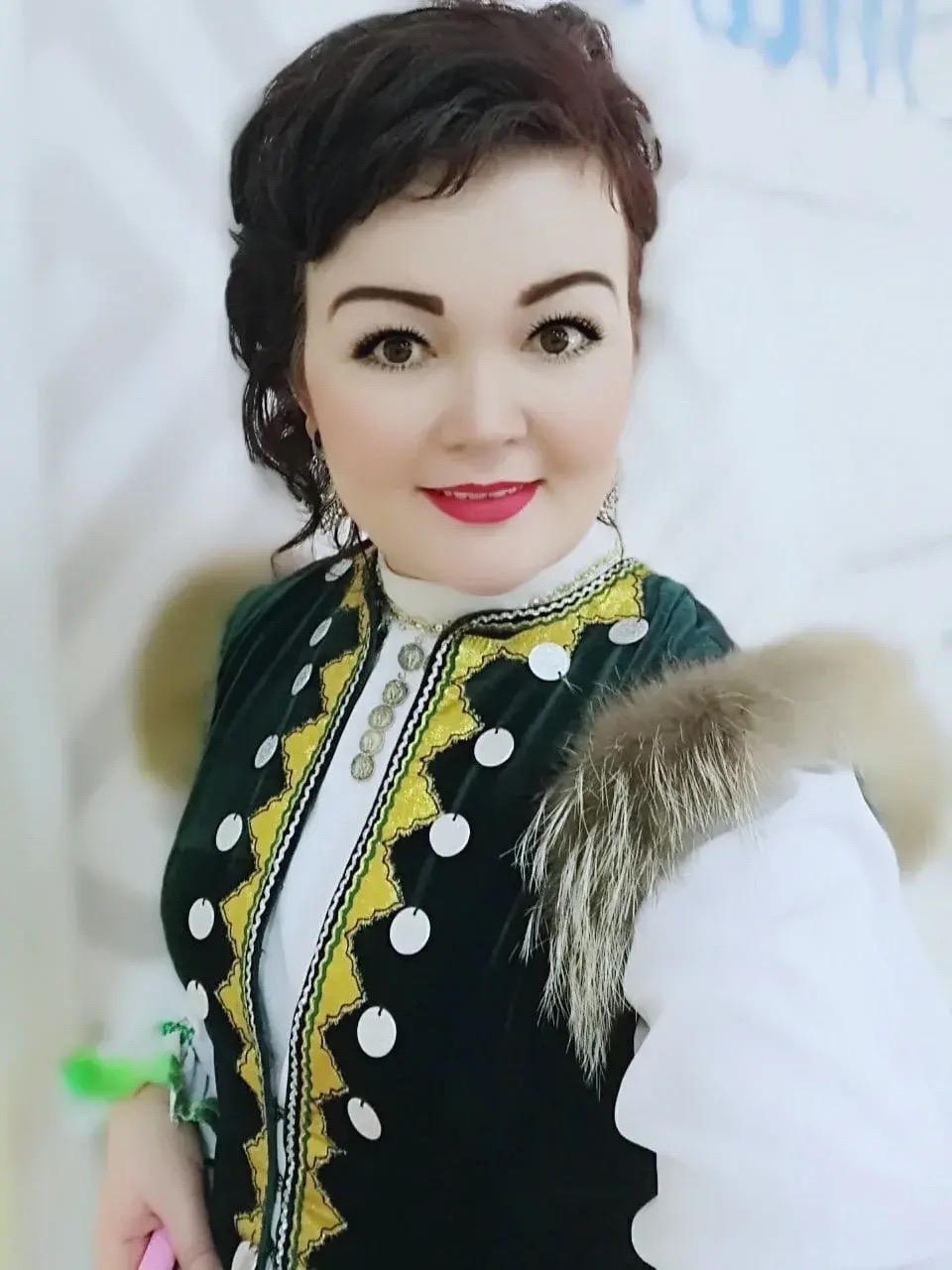 Эше менән дә, тормошонда ла бәхетле