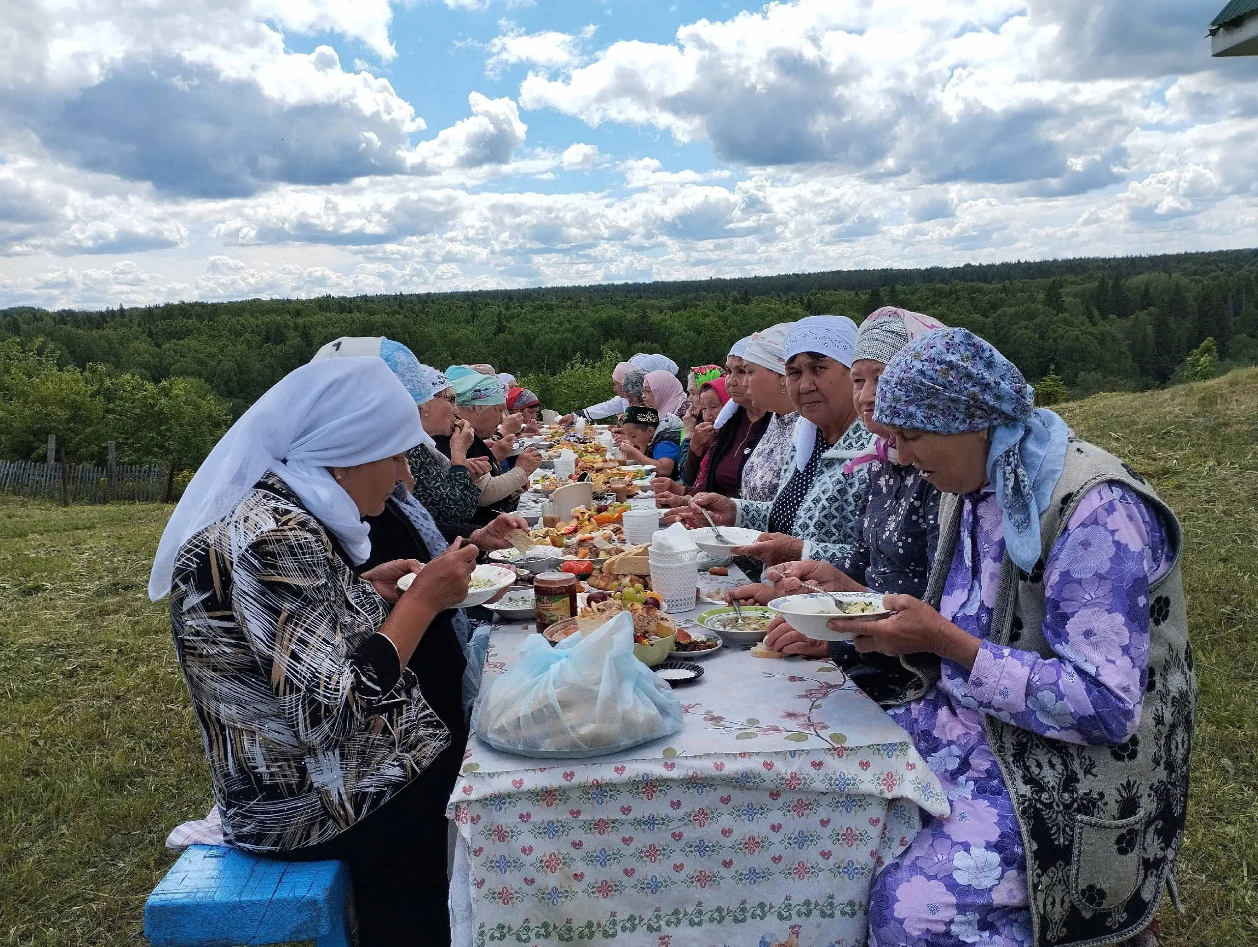 Йәнкиҫәктә  — икеләтә байрам