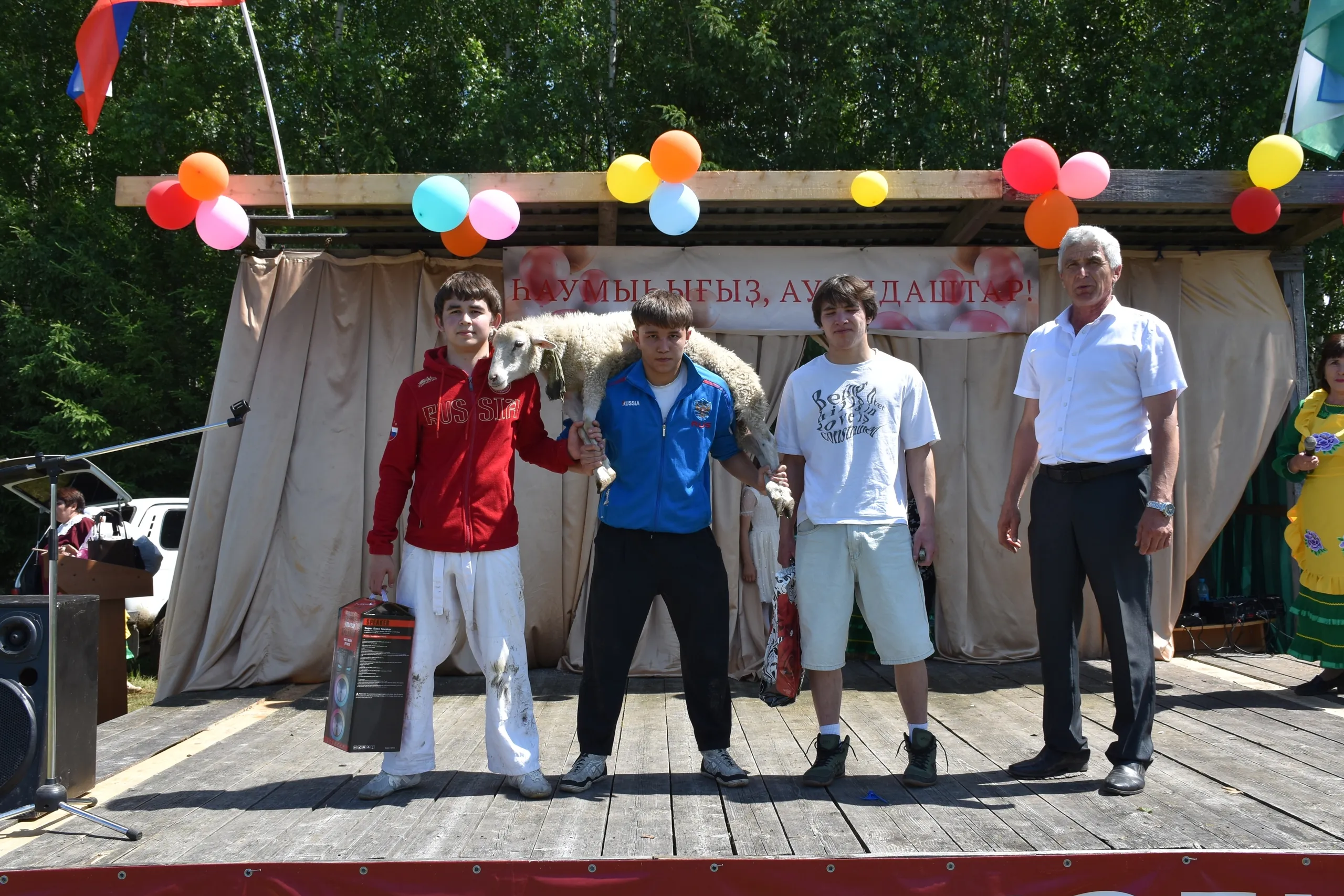 Упҡанкүлдә ауылдаштар осрашты