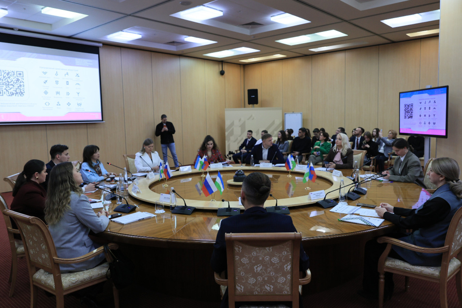 Йүнсел йәштәргә бар юлдар ҙа асыҡ