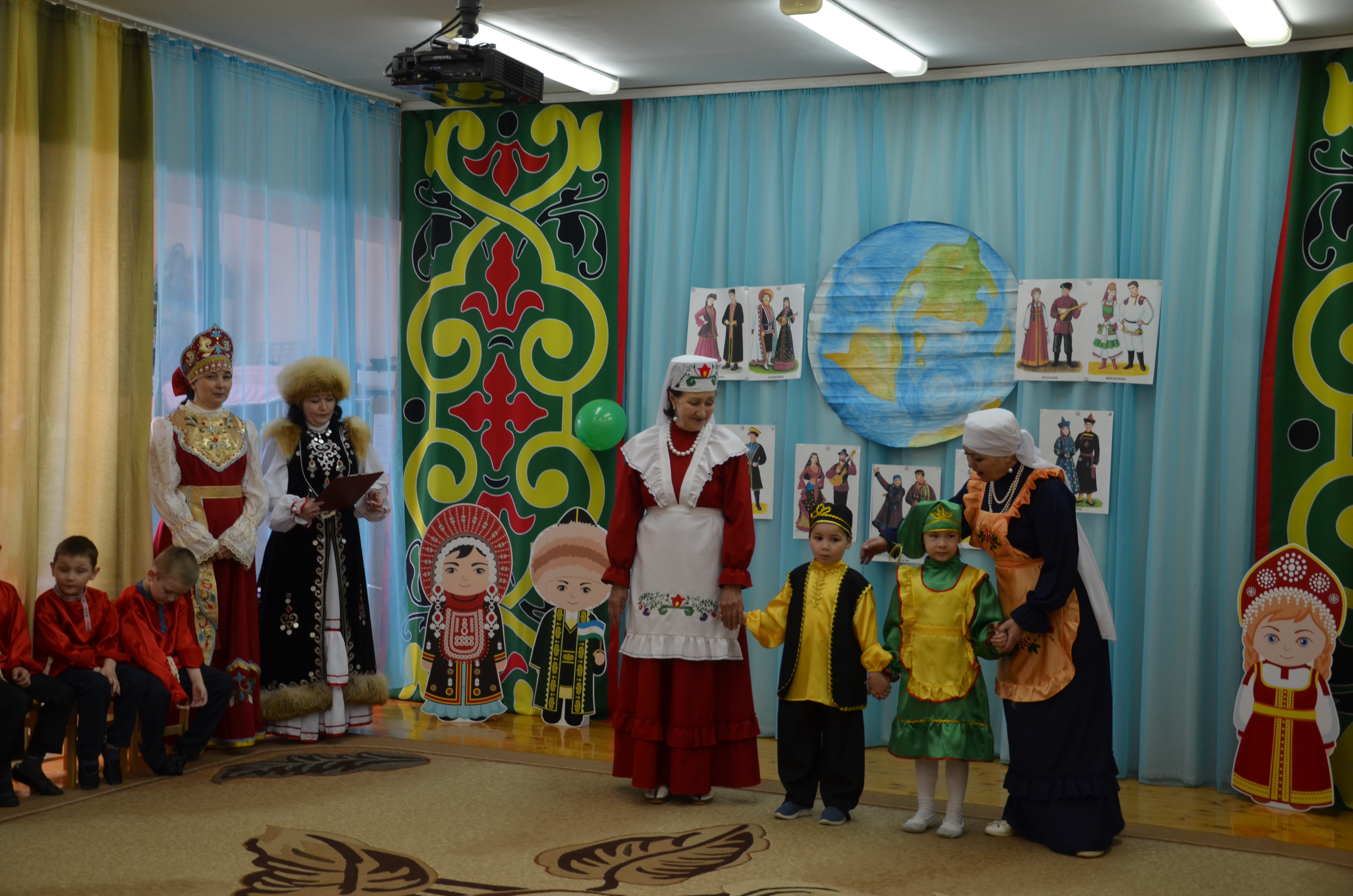 “Күк сәскә”лә — сағыу байрам