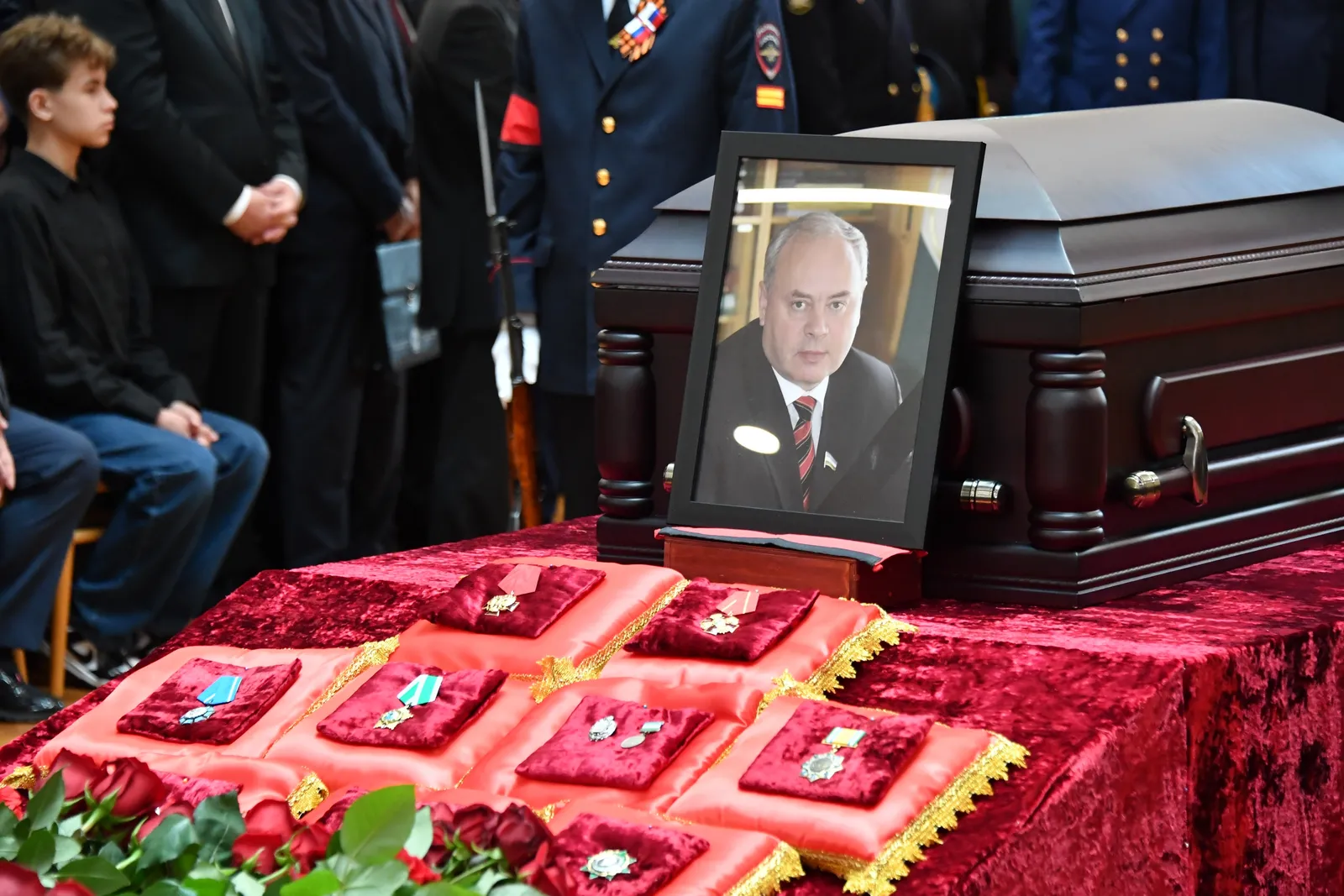 Бәхил булығыҙ, Константин Борисович