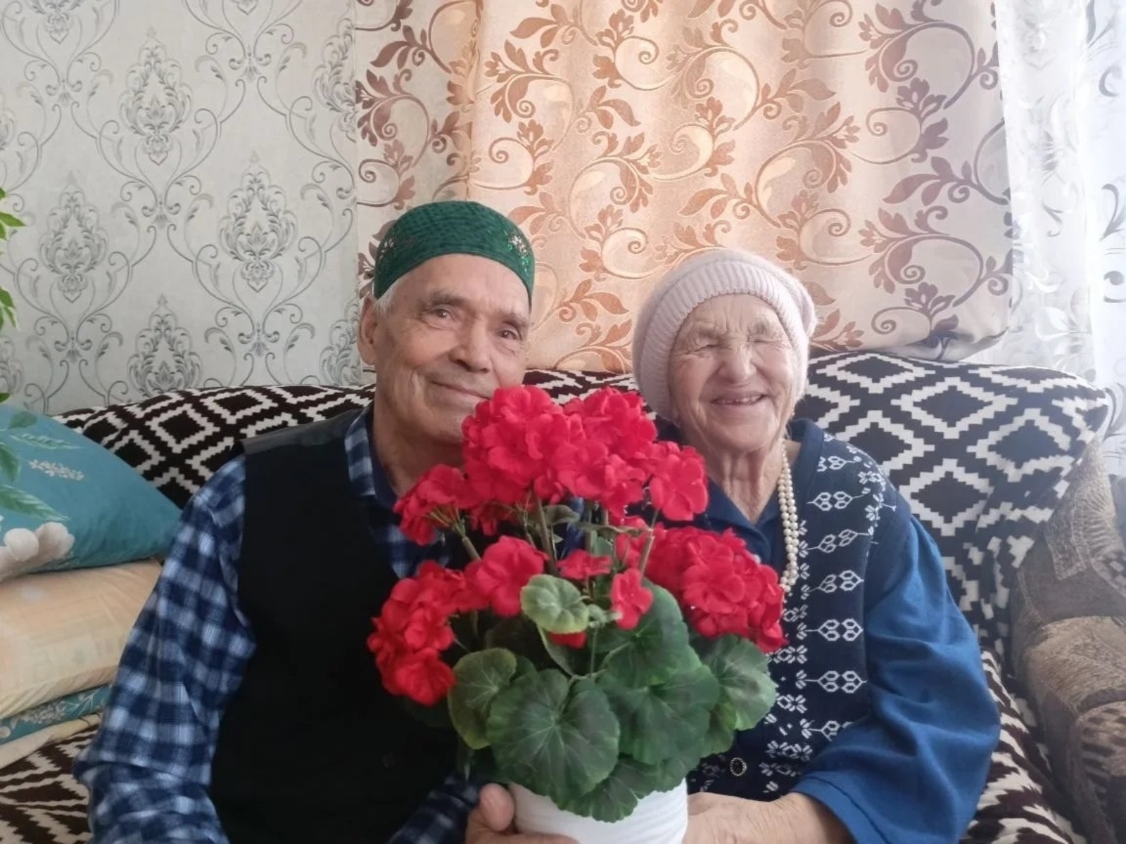 Гәүһәр туйҙарын билдәләнеләр