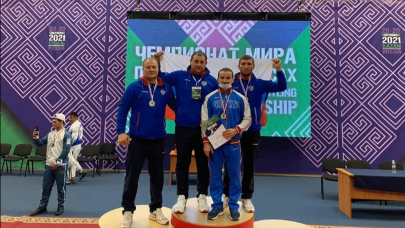 Башкирские спортсмены завоевали семь медалей на чемпионате мира по борьбе на поясах в Казани