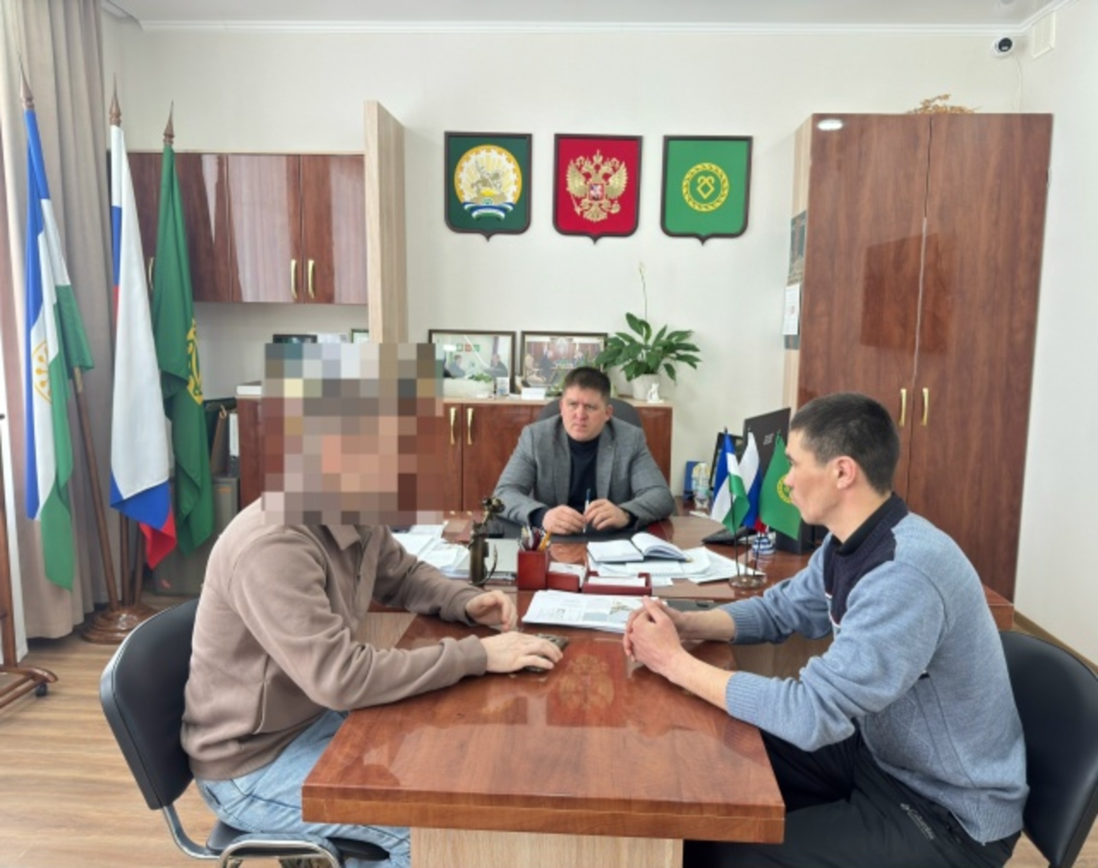 Яугир ялға ҡайтты