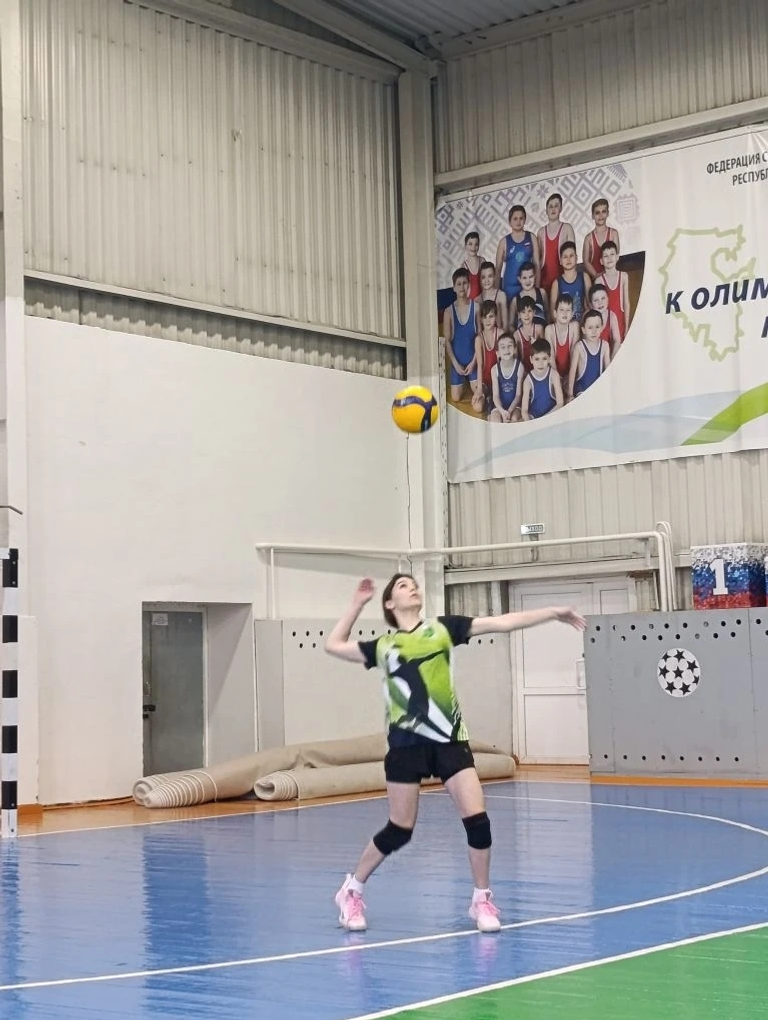 Асҡын волейболсылары финалда ҡатнаша