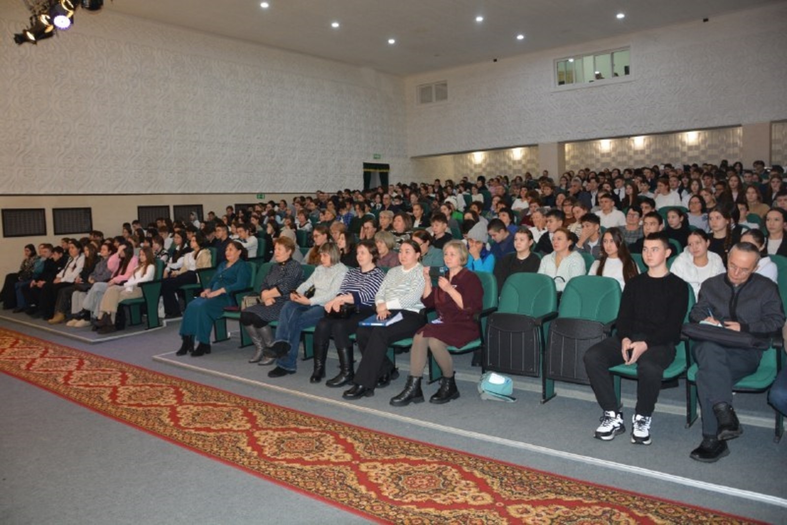 Асҡын районында дәүләт йомғаҡлау аттестацияһының мөһим мәсьәләләре тикшерелде