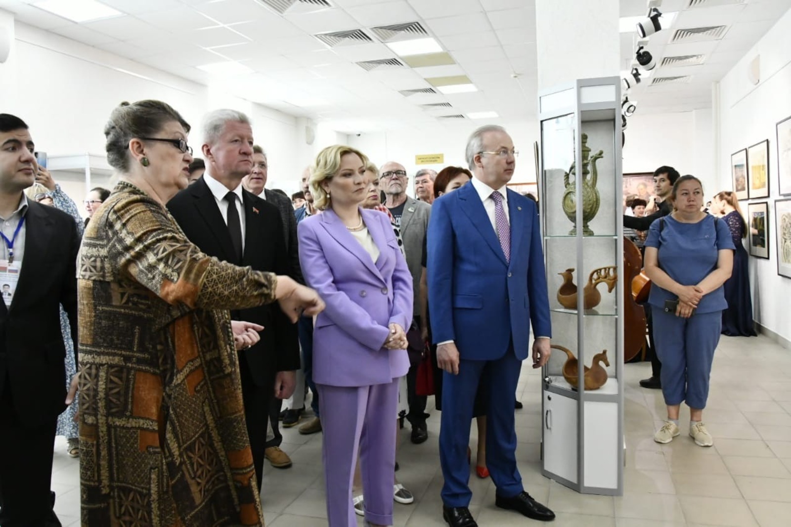 Министры культуры России и Беларуси посетили выставку художников XX века в Башкирии