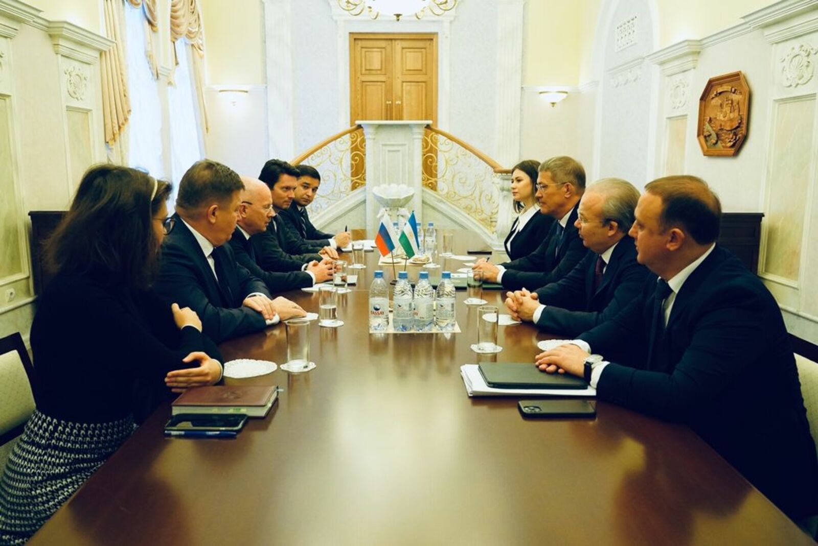 Встреча с временным поверенным в делах Посольства России в Казахстане Александром Комаровым