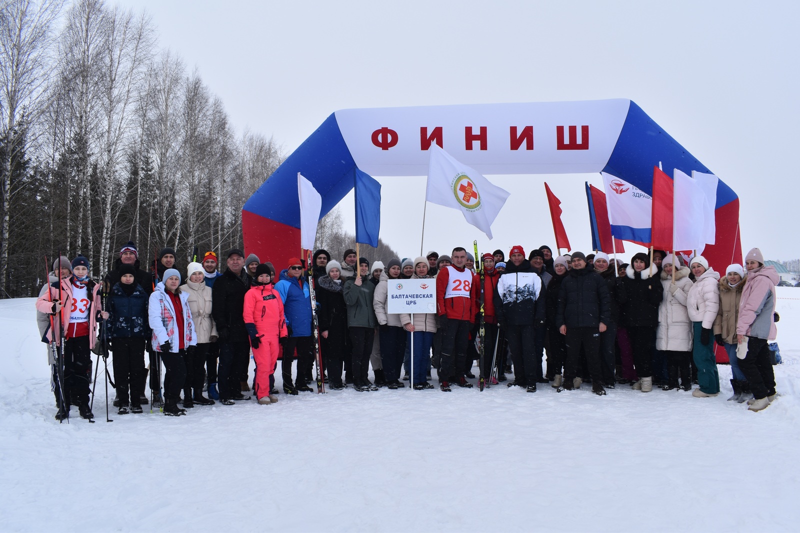 Аҡ халатлылар ярышты