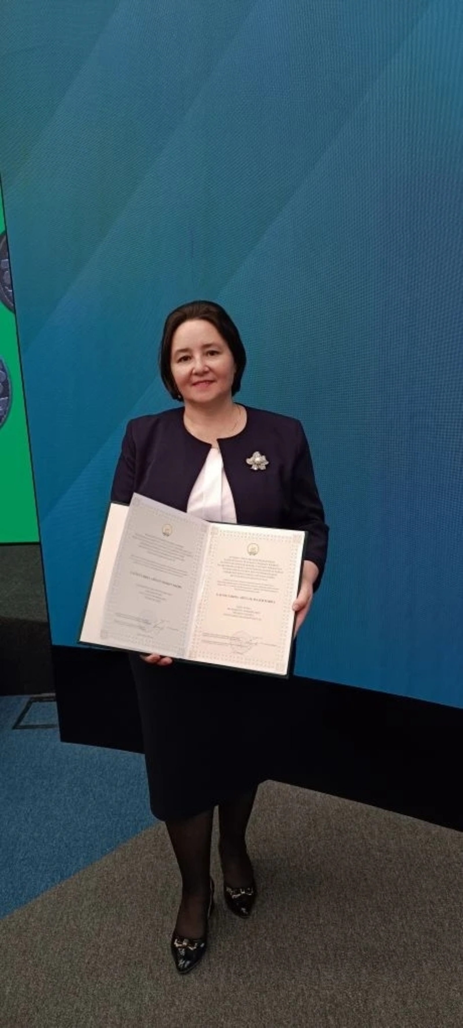 Уҡытыусыларыбыҙҙы ҡотлайбыҙ!