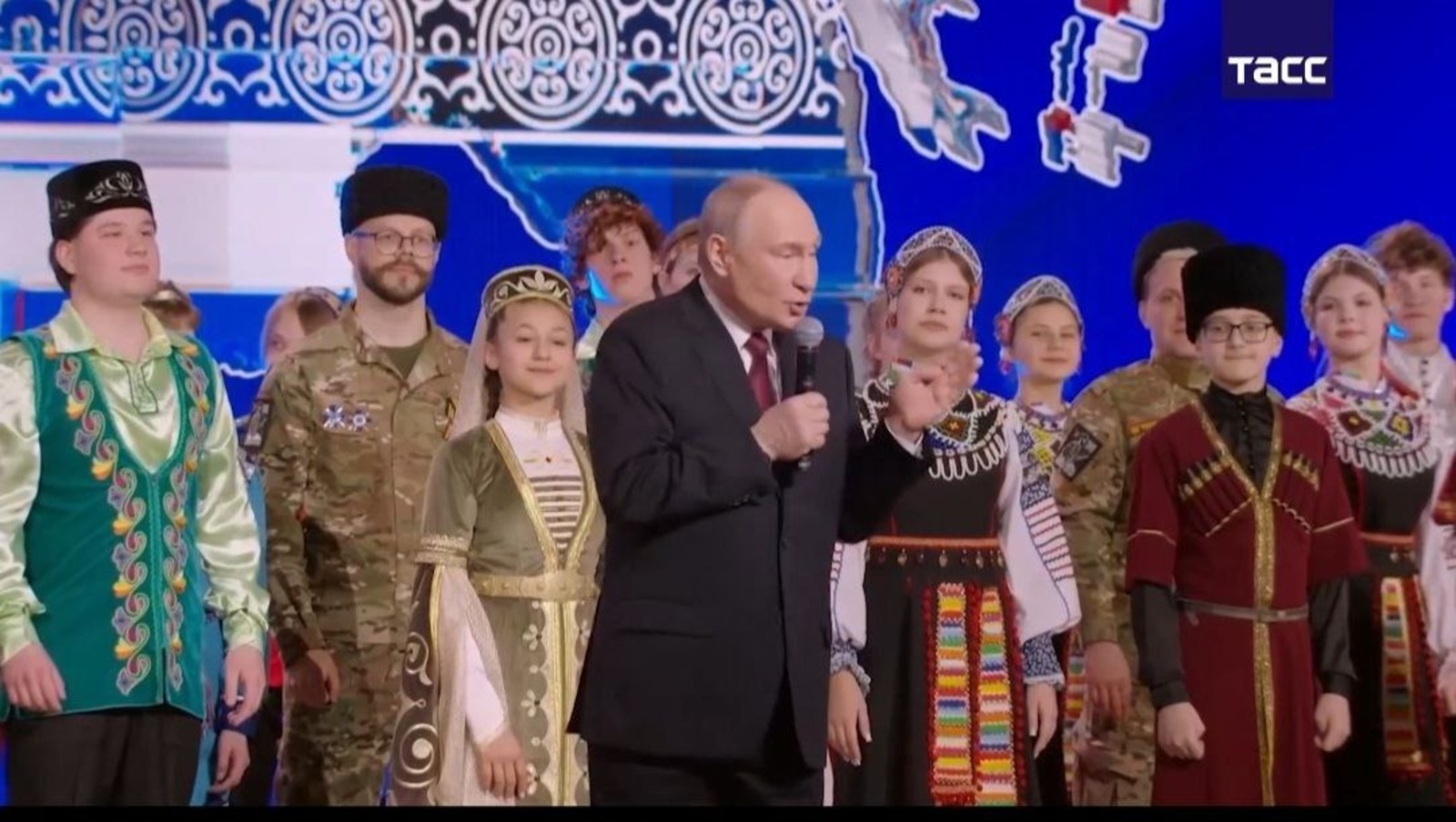 Владимир Путин объявил открытым Год единства народов России