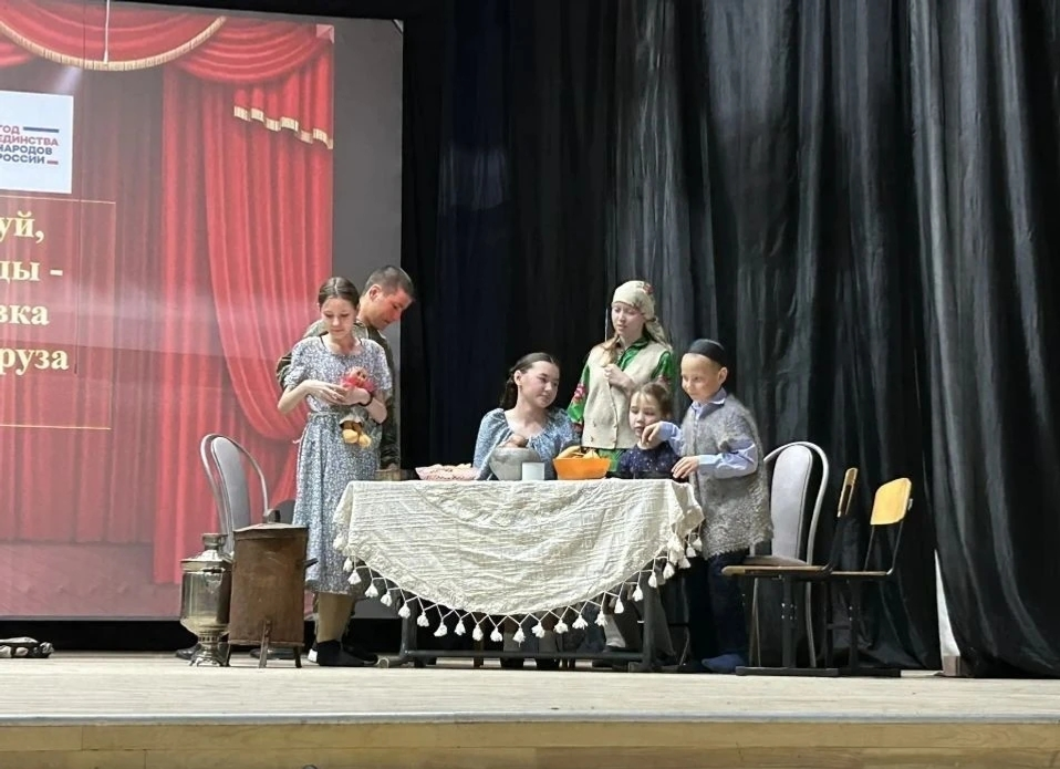 Йәш таланттар бер сәхнәлә