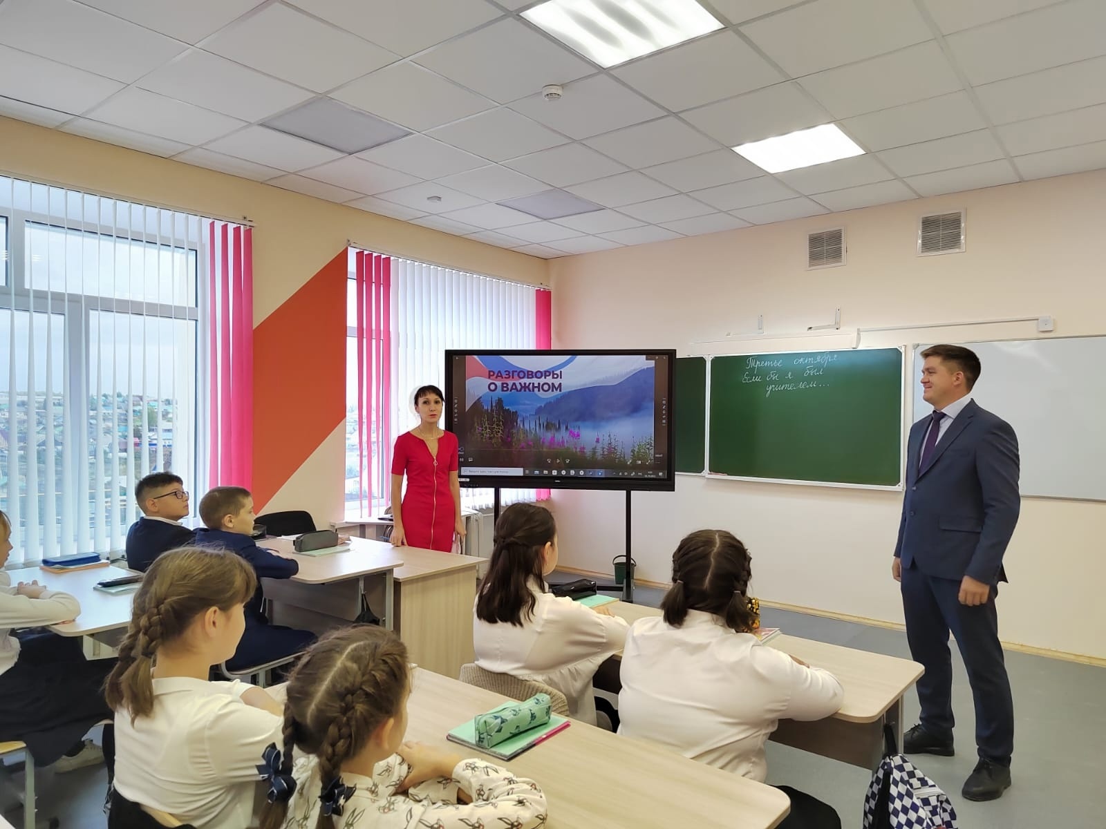 Динис Юсупов,глава администрации Аскинского района провел урок в АСШ№2