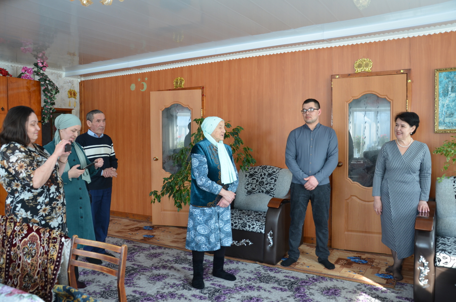 Ғүмер байрамығыҙ ҡотло булһын!