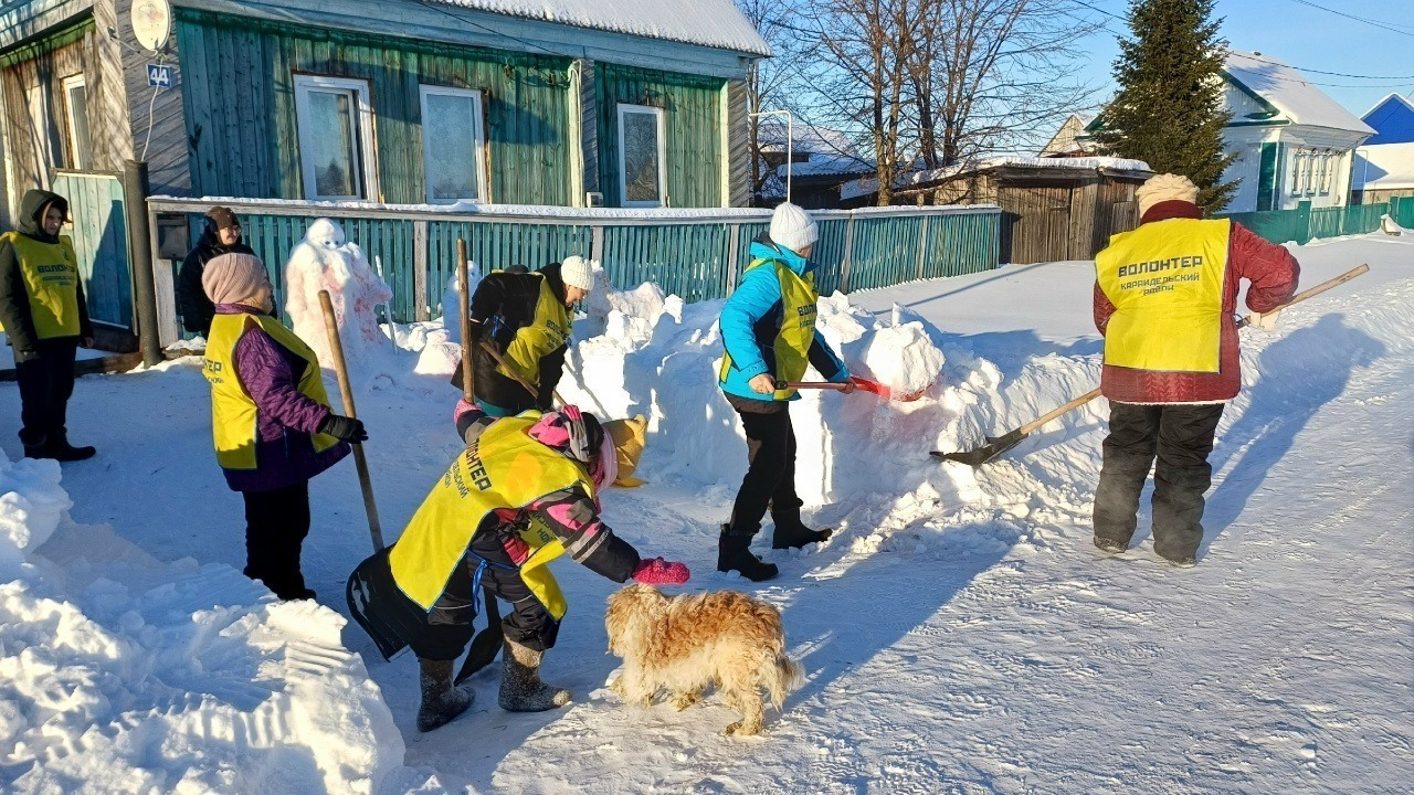 Көрәктәр ҡулда уйнап ҡына торҙо!