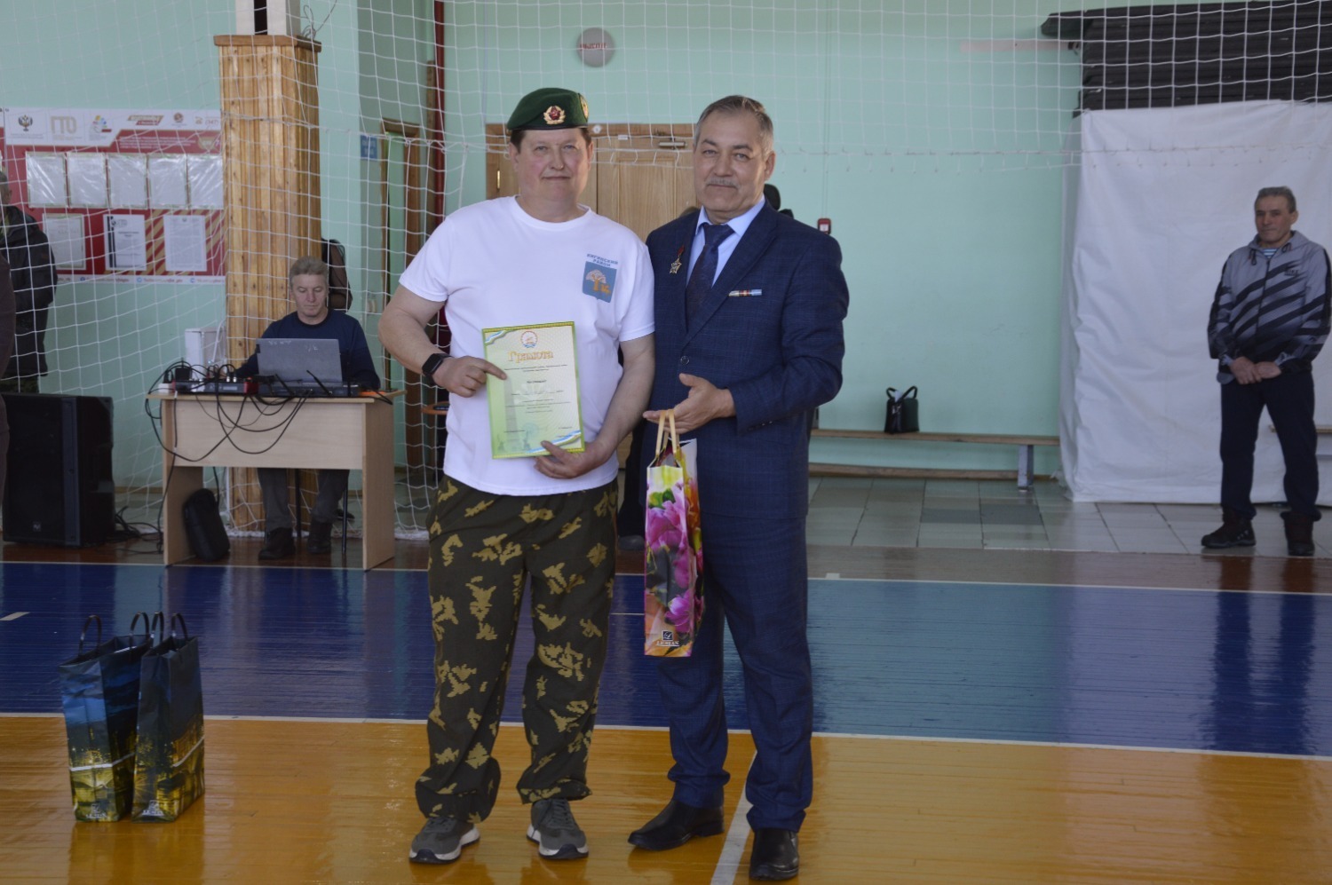 Афған ветерандары Ҡариҙелдә осрашты