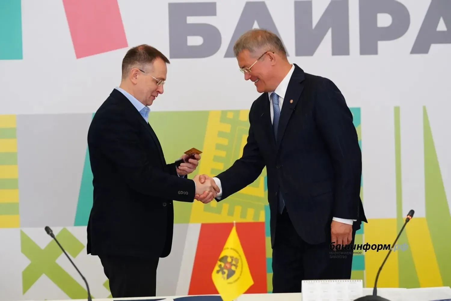 «Китап байрамы»нда МХО геройҙарының иҫтәлеген мәңгеләштереү мәсьәләһе тикшерелде