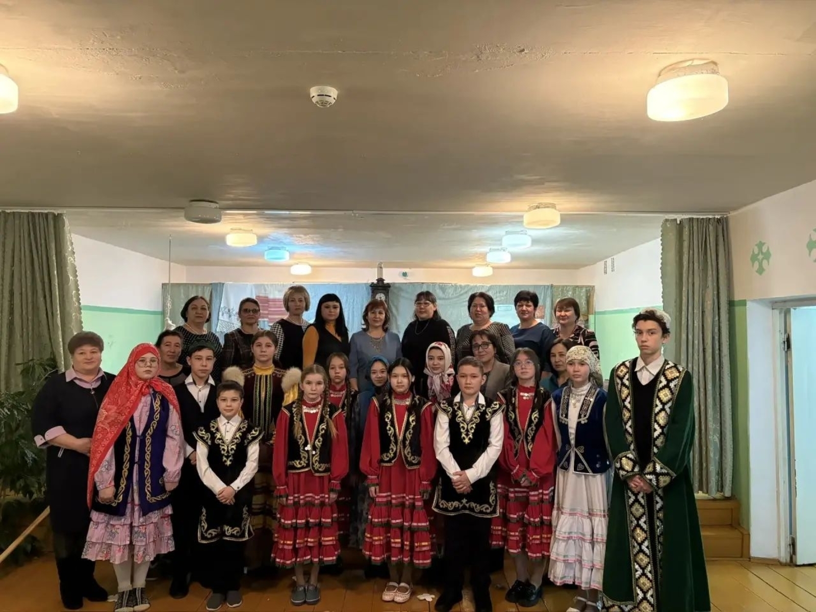 Халыҡ-ара туған телдәр көнө менән!