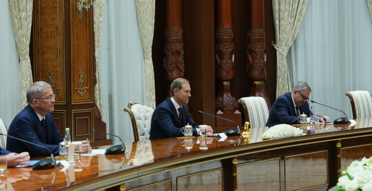 Башҡортостан Башлығы Үзбәкстан президенты менән осрашыуҙа ҡатнашты