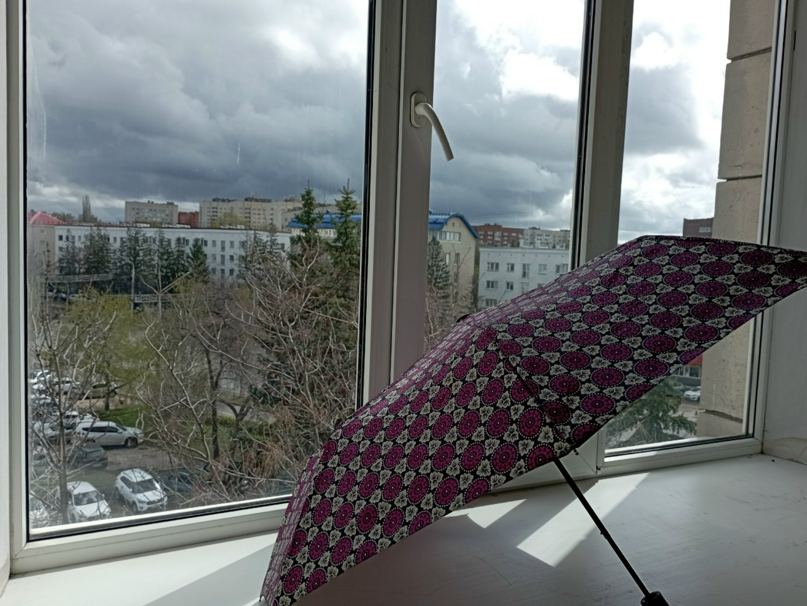 Ямғыр көтөлә. Ә төнөн ҡар яуасаҡ