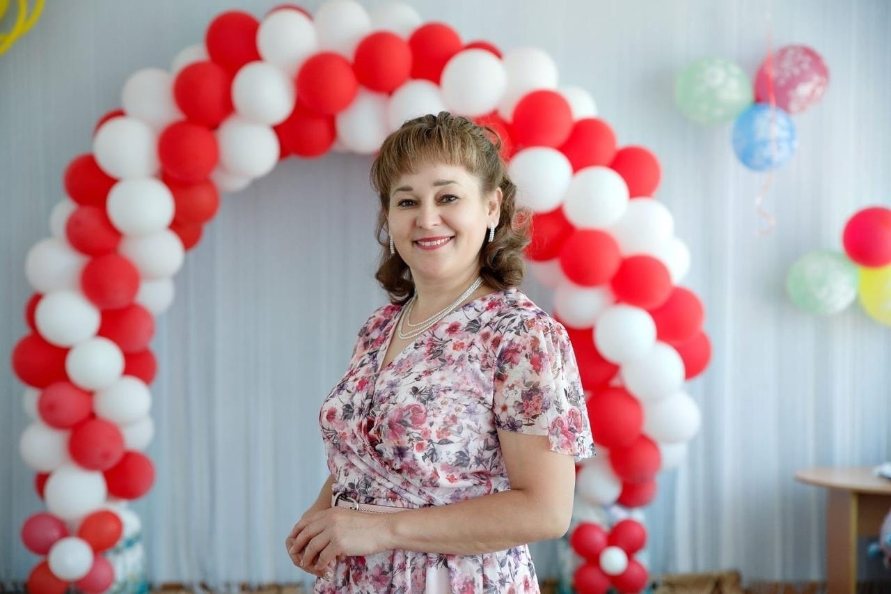 Кескәйҙәргә башҡорт телен өйрәтеүсе ижади ҡарашлы тәрбиәсе