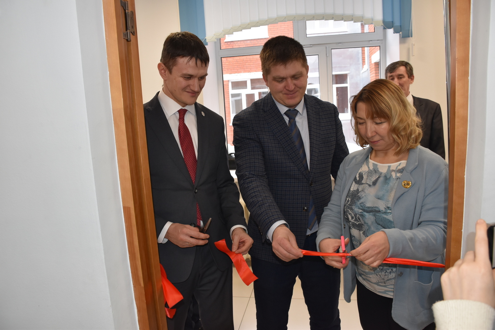 В АСШ№1 прошло торжественное открытие кабинета Уфимского государственного нефтяного технического университета.