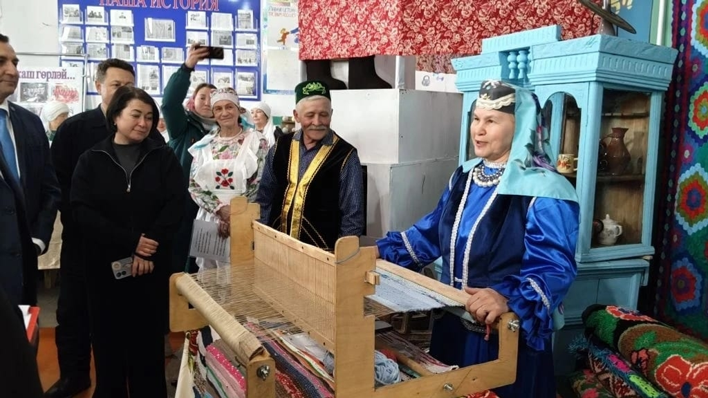 Оҫта ҡуллы,  рухлы ағинәй