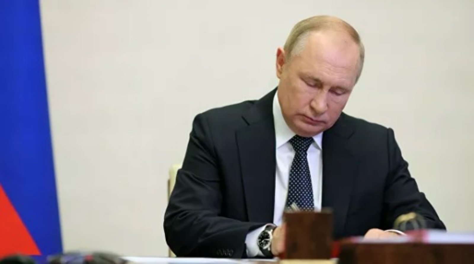 Путин дал ряд поручений правительству России