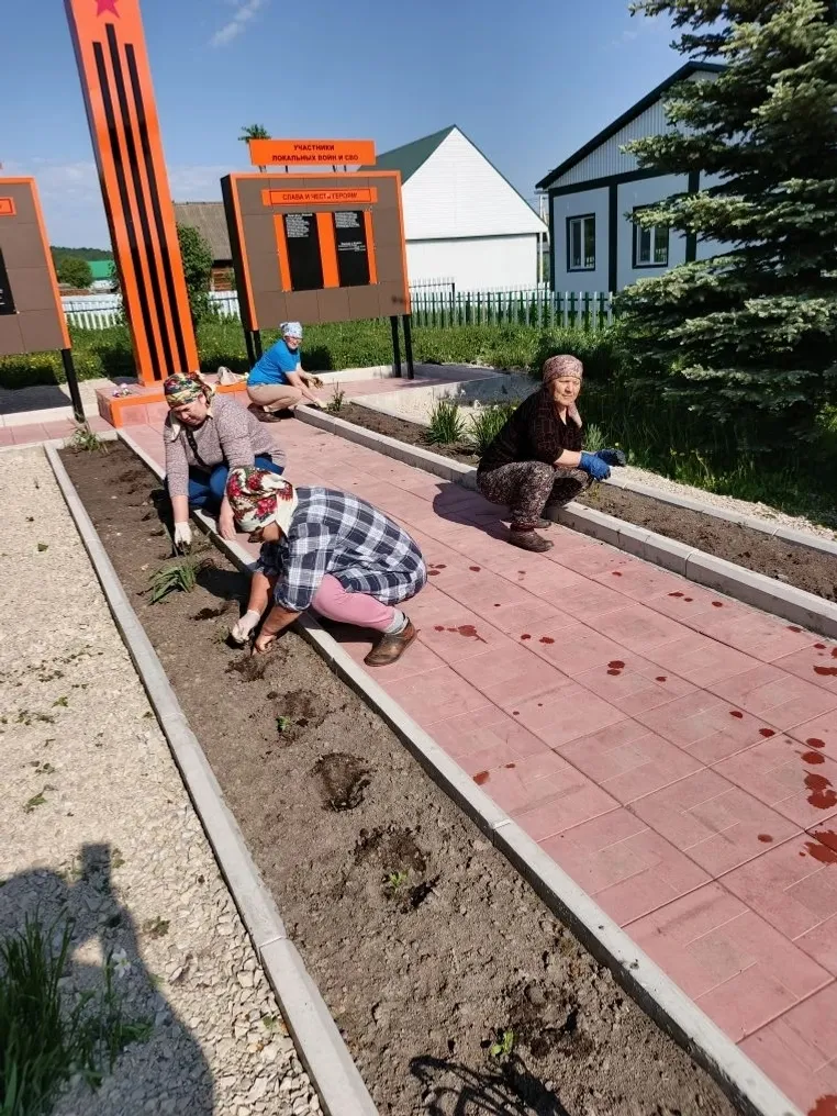 Әмирҙәр ауылды йәмләй