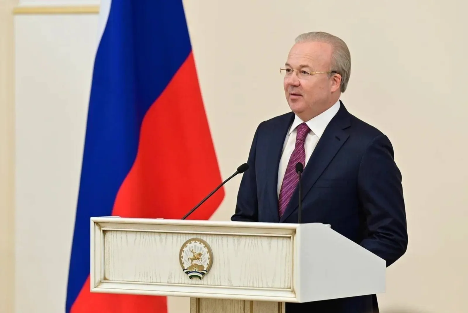 Премьер-министр Башкирии поздравил жителей республики с Днем флага России