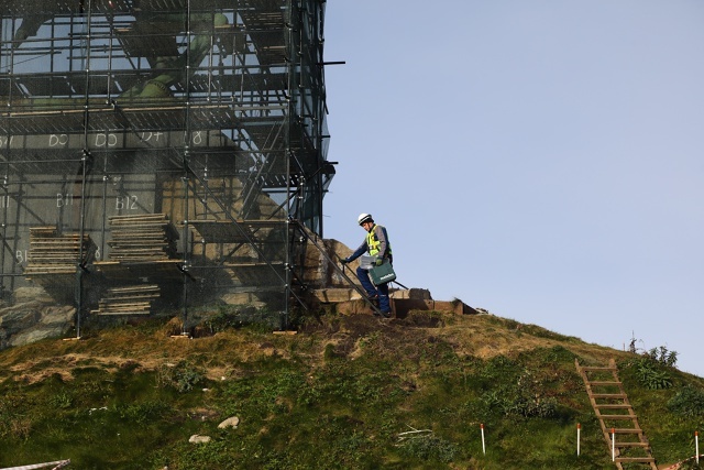 Салауат Юлаев һәйкәлен һүтеү башланды