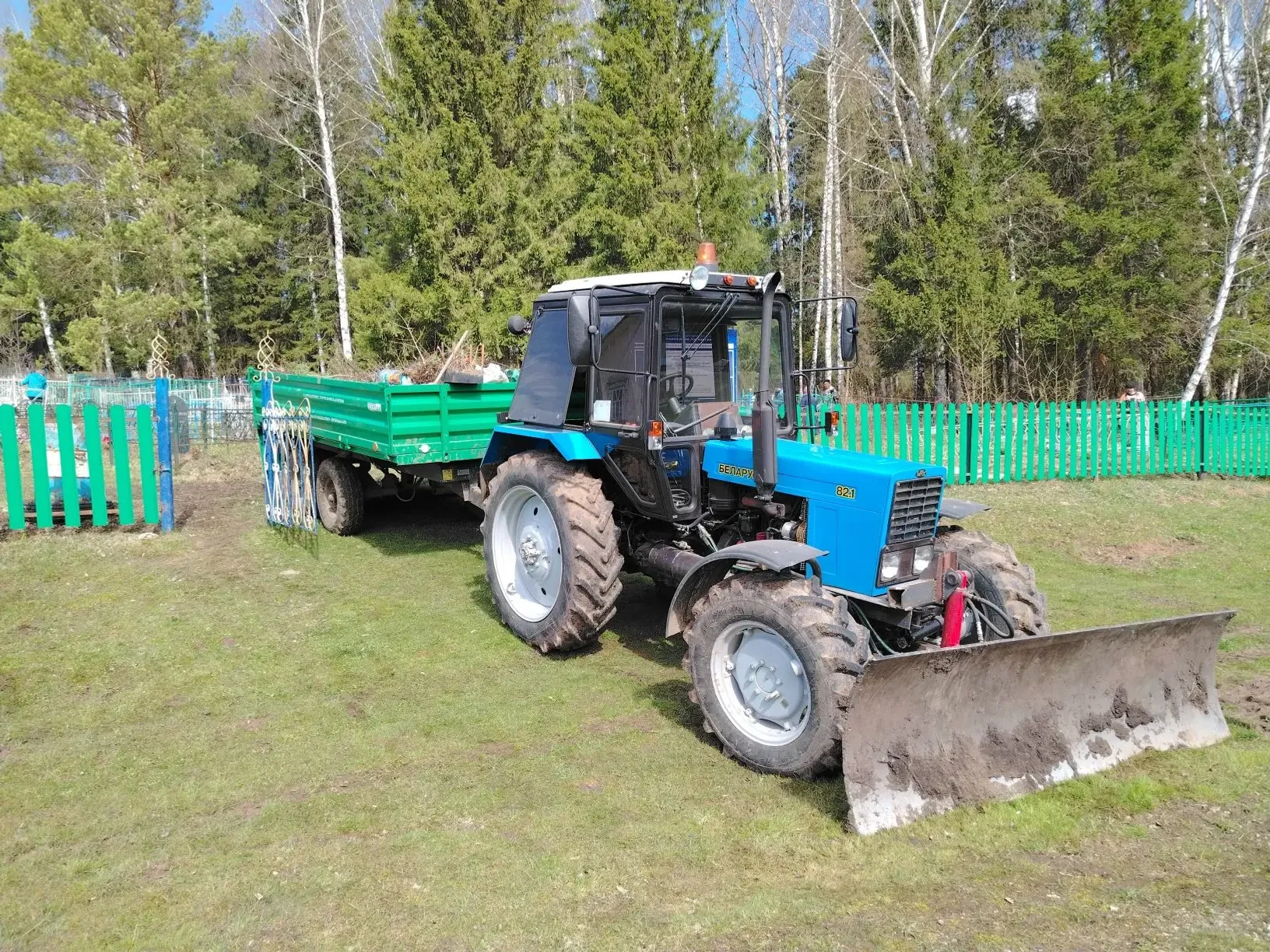 Солтанбәктәр зыяратты тәртипкә килтерҙе