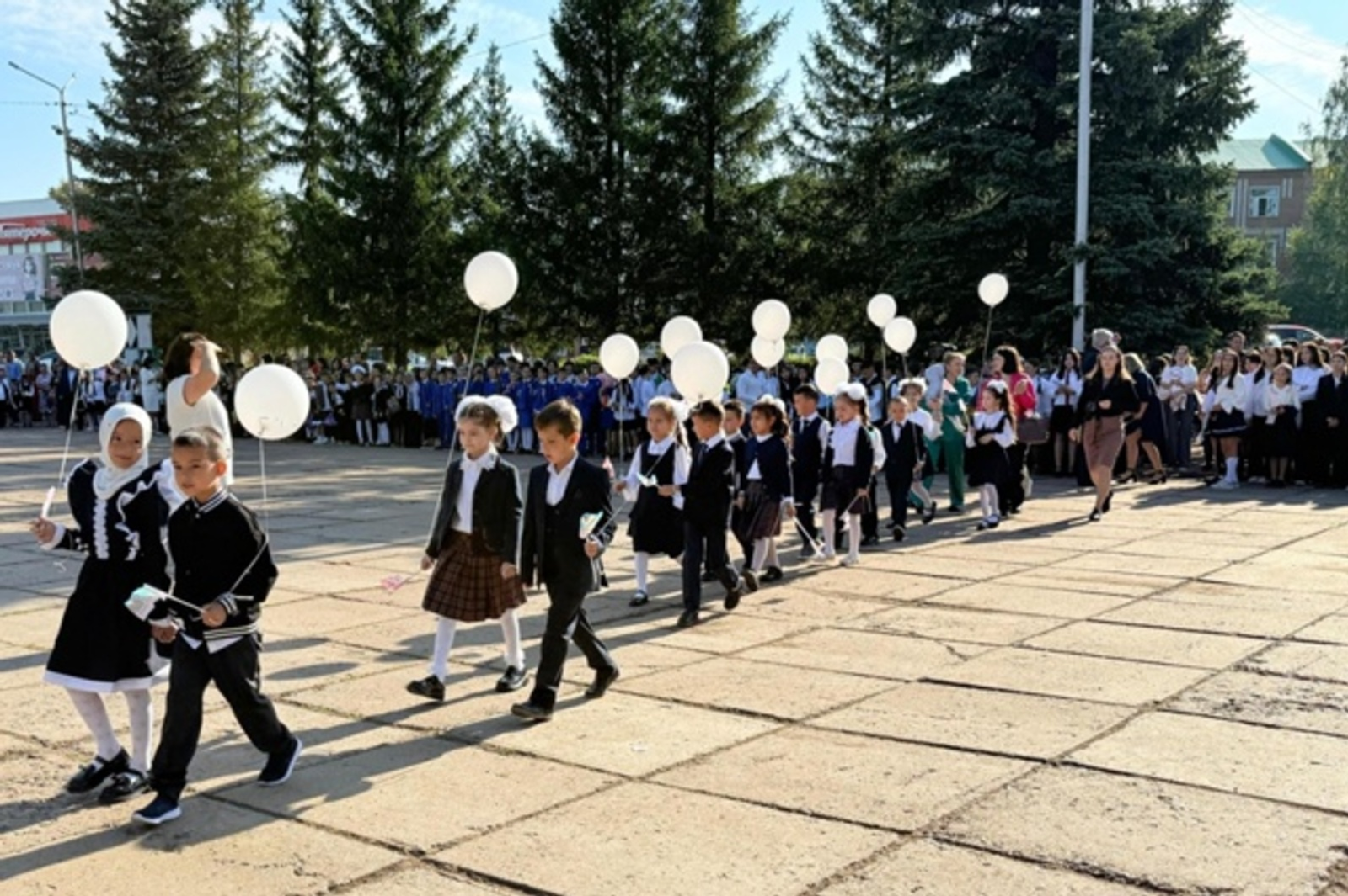 Баланы мәктәпкә оҙатҡанда ниндәй доға уҡырға?