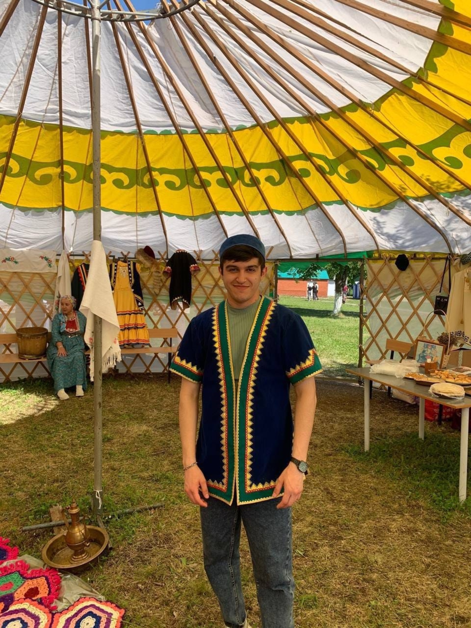 Некруз Шокиров уҡытыусы һөнәрен һайлаған