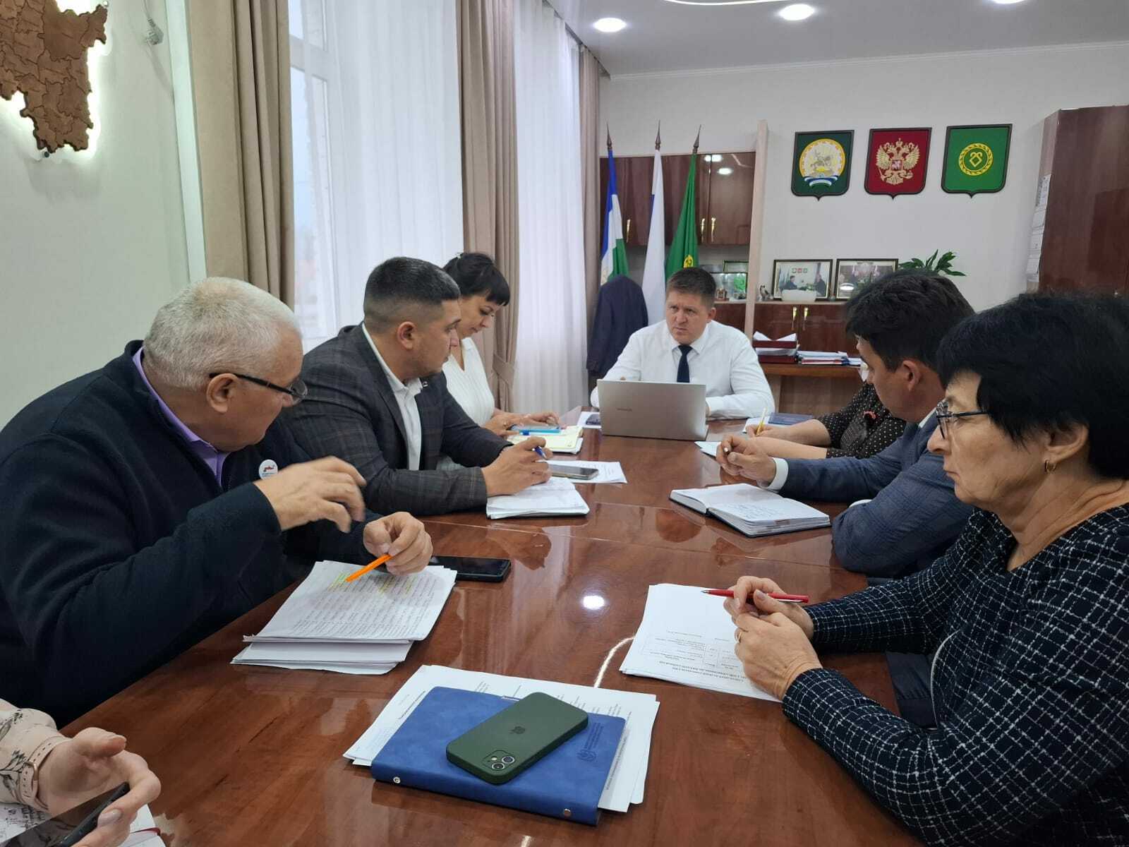 В Аскинском районе обсудили комплекс мер поддержки участников СВО и их семей