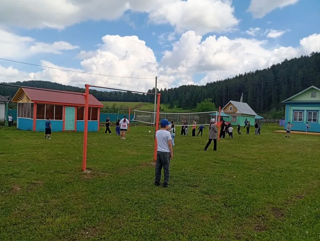 "Сарс" лагеры тәүге ял итеүселәрен ҡабул итте