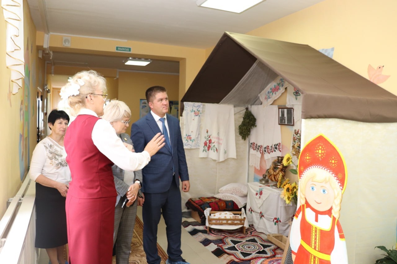 Асҡынға Дәүләт Думаһы депутаты Эльвира Айытҡолова килде