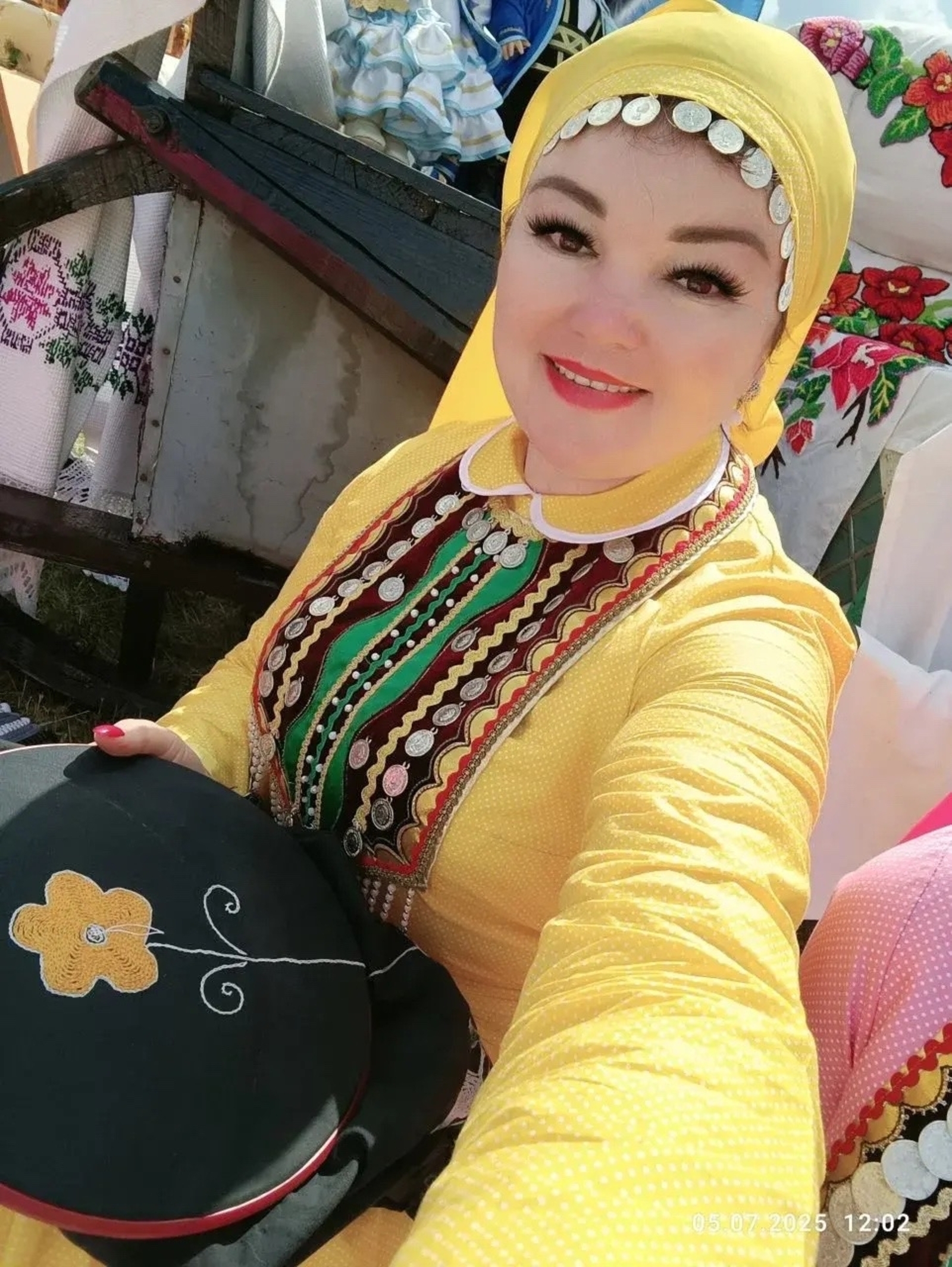 Эше менән дә, тормошонда ла бәхетле