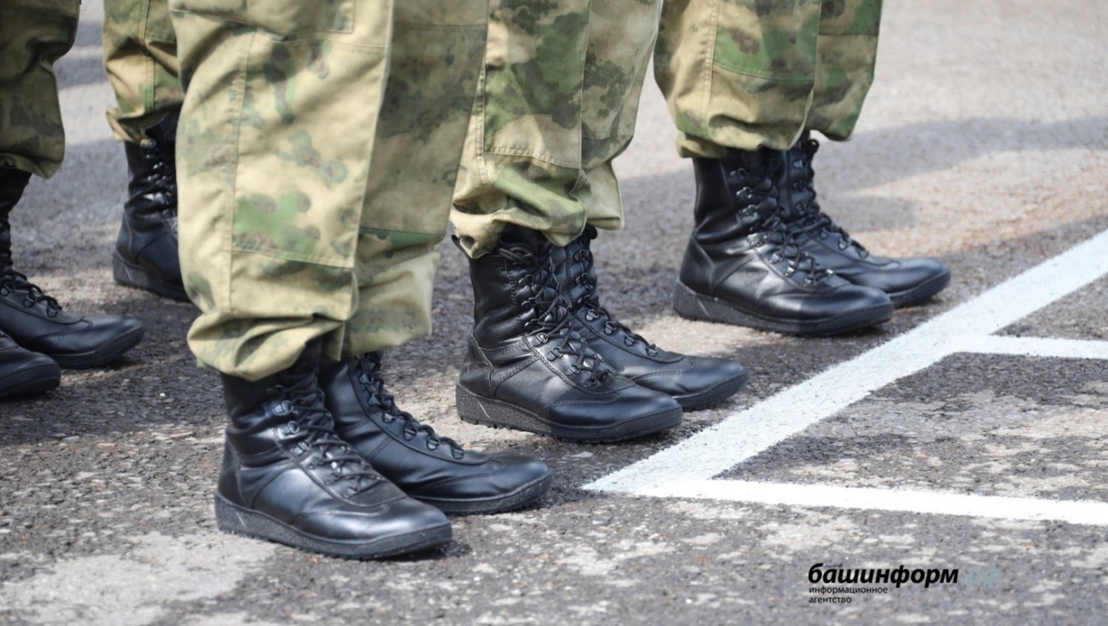 Владимир Путин подписал изменения в закон о воинском призыве