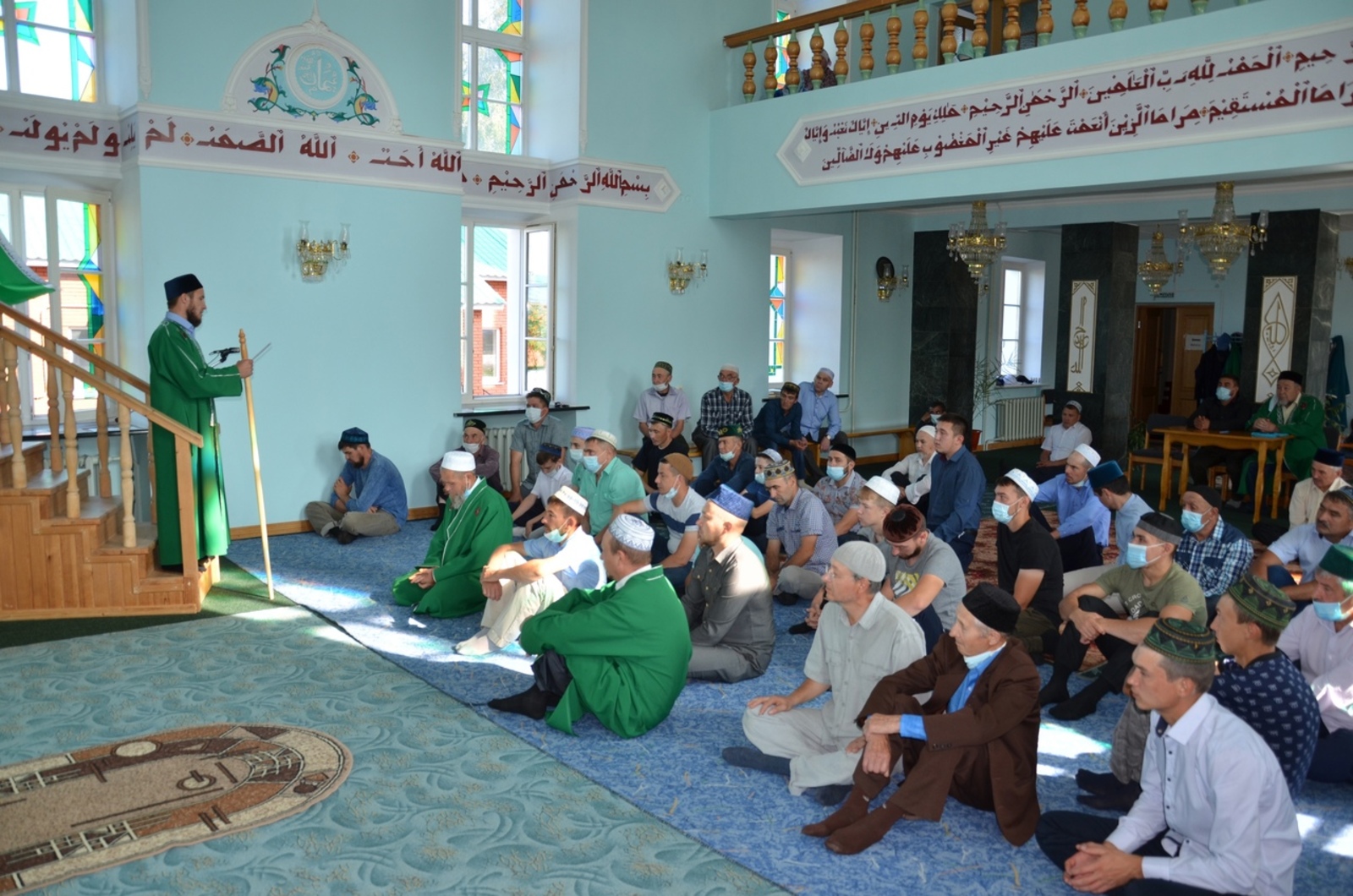 Праздничная молитва в центральной мечети района на Курбан-байрам началась 20 июля в 08.00 утра.
