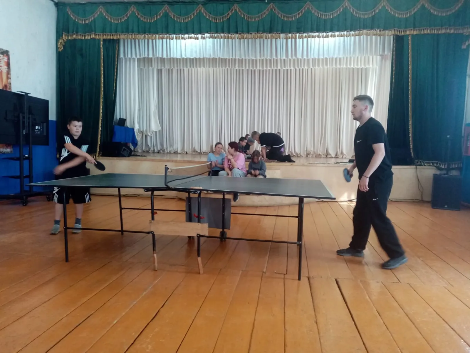 Рәсәй көнөн күтәренке рухта ҡаршы алдылар