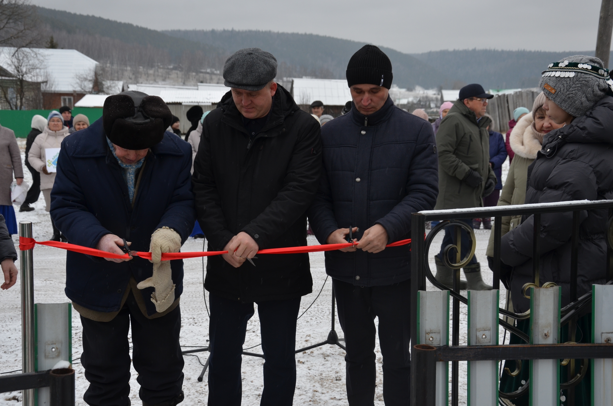 Әмирҙәр батырҙар исемен мәңгеләштерҙе