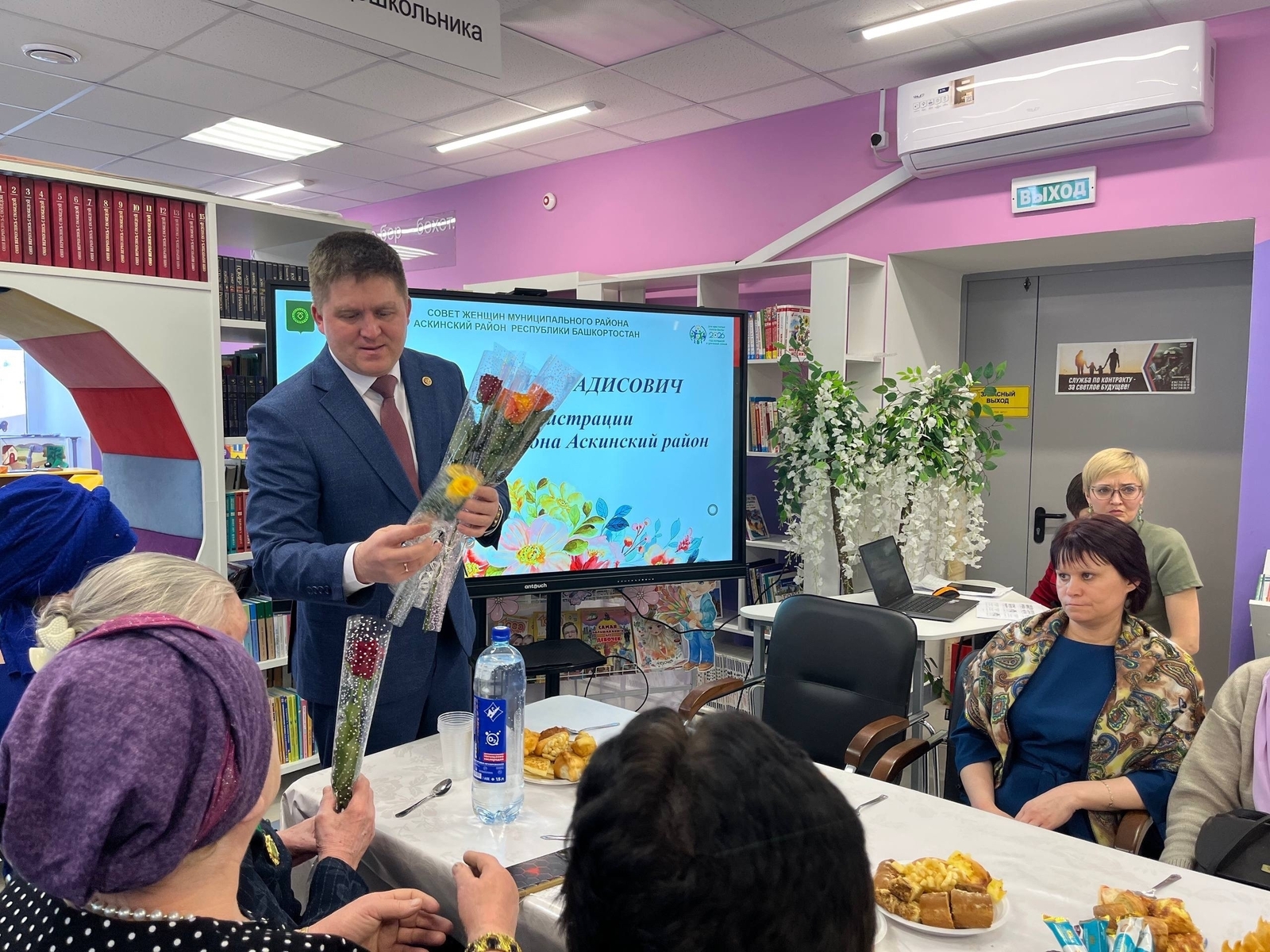 Батыр улдар тәрбиәләгән әсәйҙәр хөрмәтенә