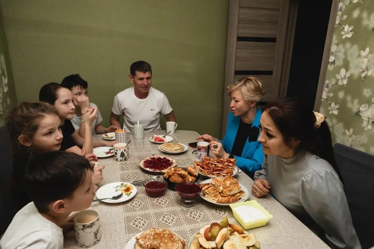 Министр Хәйҙәршиндарға ҡунаҡҡа килде