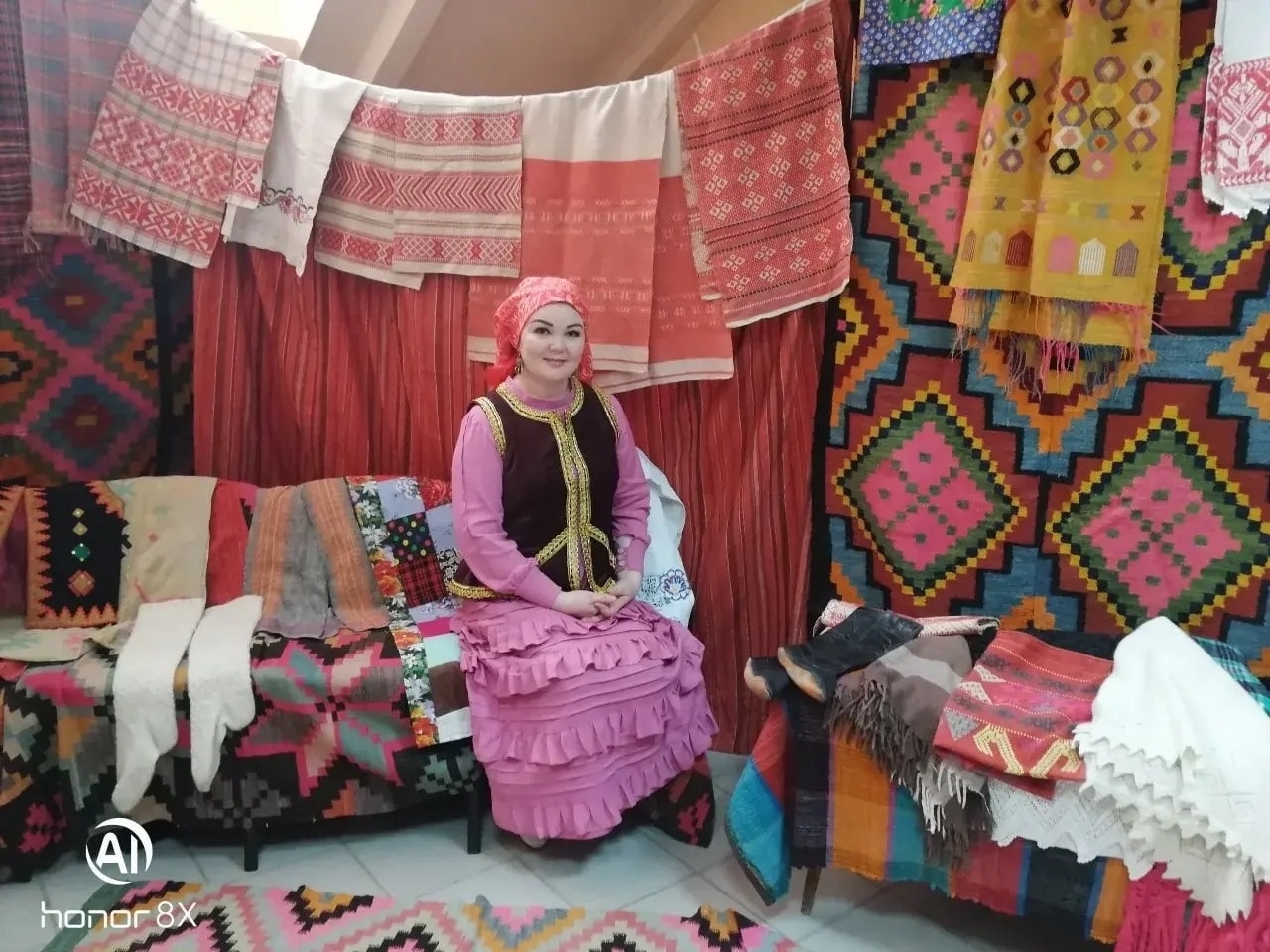 Эше менән дә, тормошонда ла бәхетле