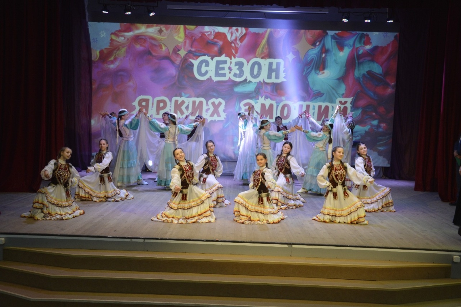 Ҡариҙел Мәҙәниәт һарайында 39-сы концерт-театр миҙгеле асылды