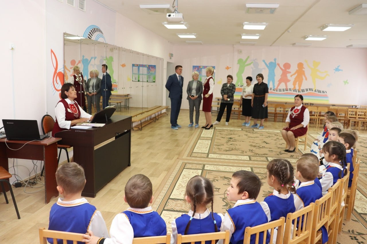 Асҡынға Дәүләт Думаһы депутаты Эльвира Айытҡолова килде