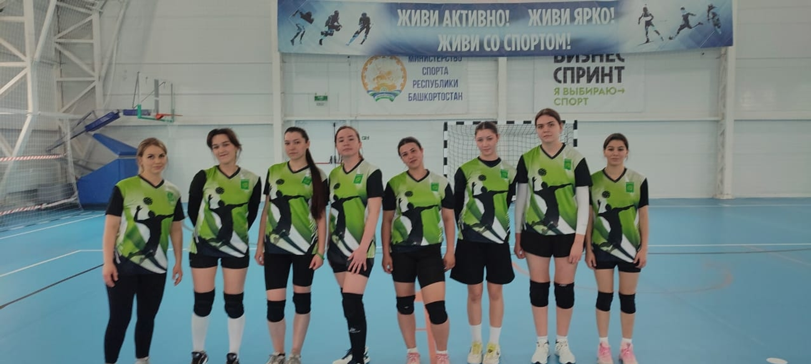 Асҡын волейболсылары финалда ҡатнаша